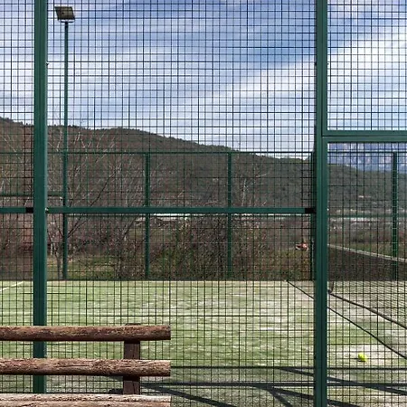 Wecamp Pirineos مكان تخييم 2*